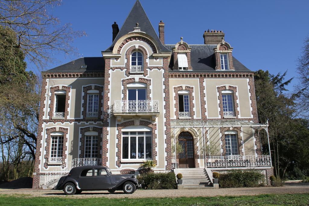 Chateau De La Folie Trie-Château Exterior photo